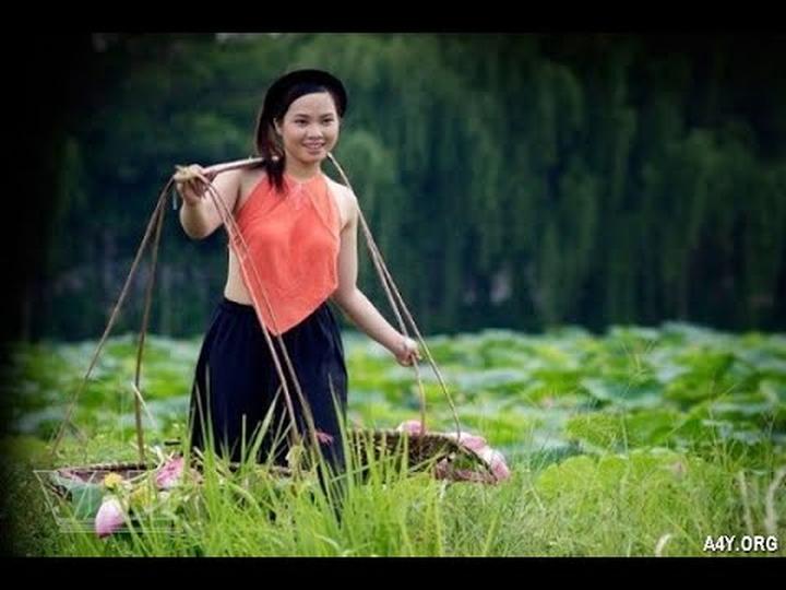Nội dung: Mùa hè đang đầy vui vẻ với những xu hướng mới, và Huda Ice Twist đang chinh