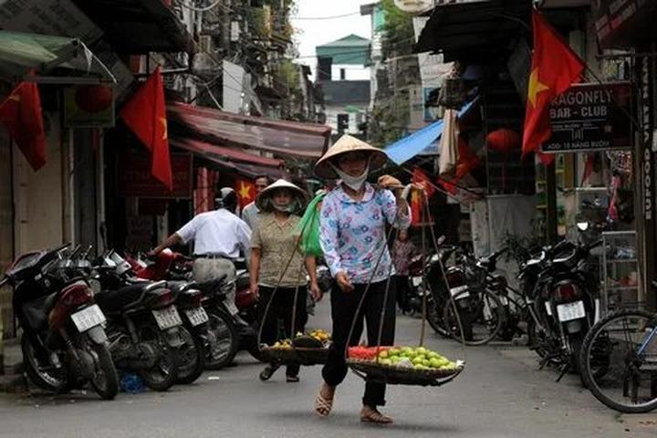 Gỗ và Video: Kết nối nghệ thuật truyền thống với công nghệ hiện đại